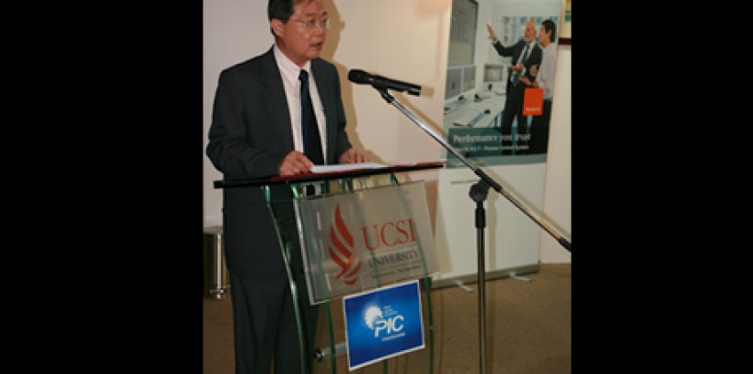Professor Emeritus Dr Lim Koon Ong, Deputy Vice Chancellor of Academic Affairs & Research, UCSI University giving his speech during the MoU signing.
