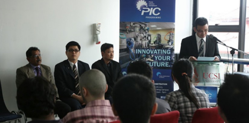 Mr Leong Seng Tuck, Director, Nectar Training Cnetre Sdn Bhd giving his speech during the launch of the PIC Programme.