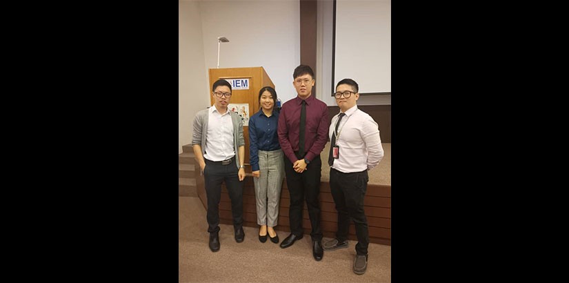 (left to right) Assistant Professor Dr Yeap Swee Pin, Wai Siang Yun (finalist), Ang Koon Meng (champion) and Assistant Professor Ts Dr Lim Wei Hong.