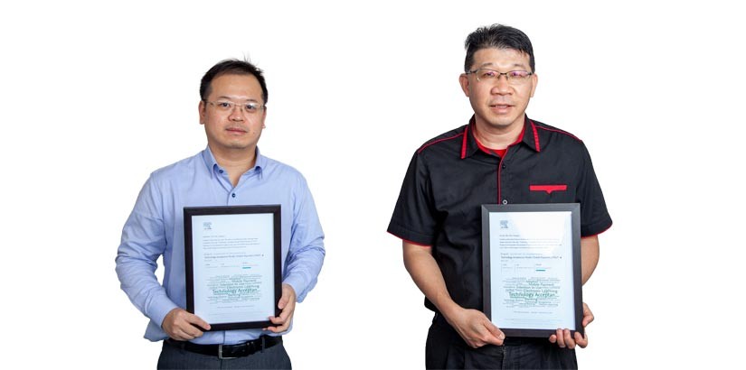 (l to r) Dr Garry and Professor Ooi recognised for their research in mobile payment.