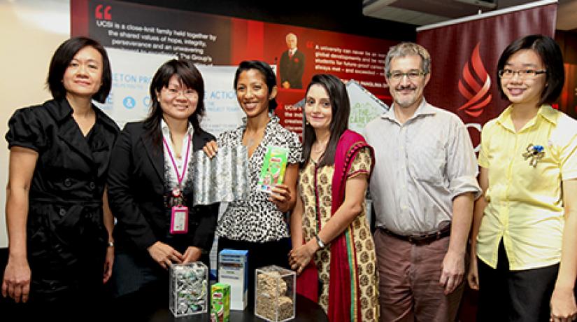  GROUP PHOTO: (from left) UCSI Faculty of Applied Sciences Dean, Assoc Prof Dr Chan joined by Asst Prof Dr Crystale Lim and Manjula Murugesan as well as the CAREton Project @ UCSI University winners for a group photo.