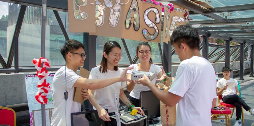 UCSI students collecting e-waste.