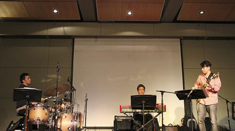  IMPRESSIVE SHOW (From left): Drummer Chanutr Techatana-nan, pianist and organist Kerong Chok and jazz guitarist Teriver Cheung performing their concert at UCSI’s Recital Hall.
