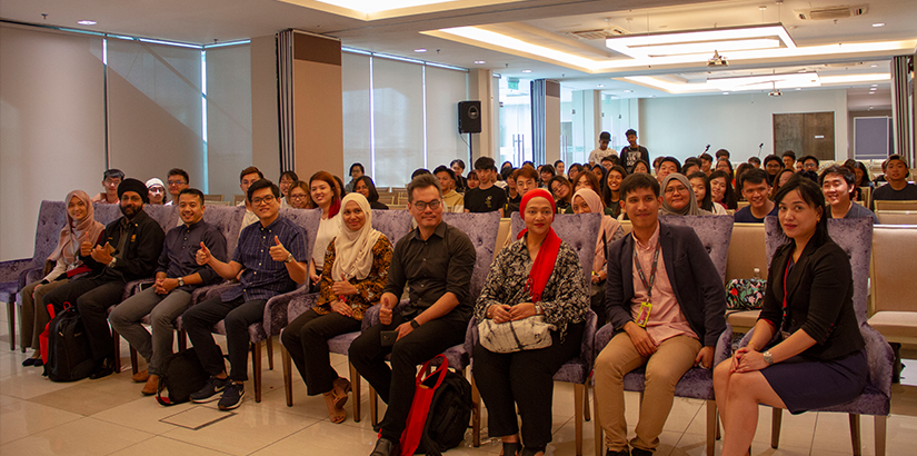A group photo of the guests, speakers and participants at the launch and the professional lecture series. A group photo of the guests, speakers and participants at the launch and the professional lecture series.