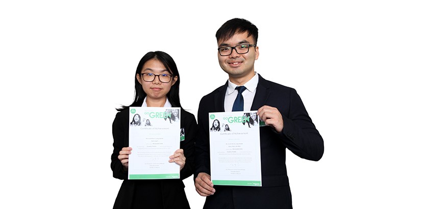  (left to right) Siah Jing Yi and Harry Hoon Jian Wen, top 5 country winners of the Schneider Go Green Competition 2020.