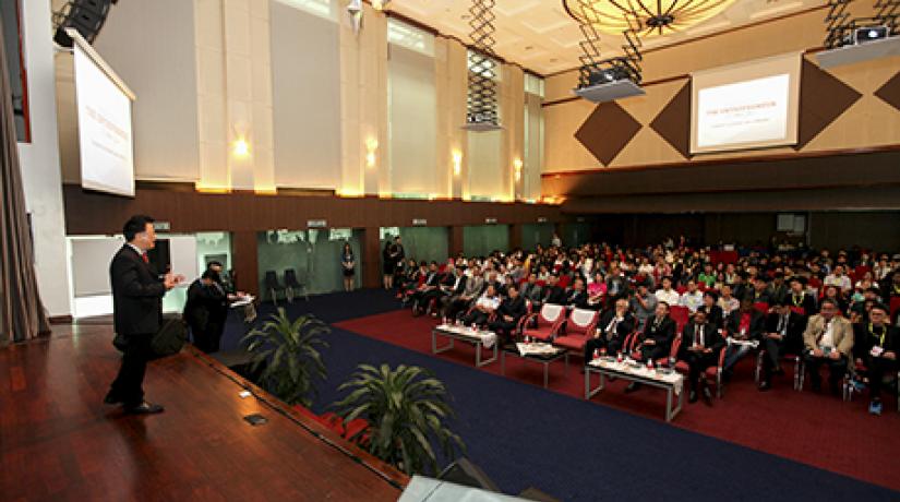  INSPIRING OTHERS: UCSI Group Founder and Chairman Dato’ Peter Ng mesmerising audience with his entrepreneurial experience.