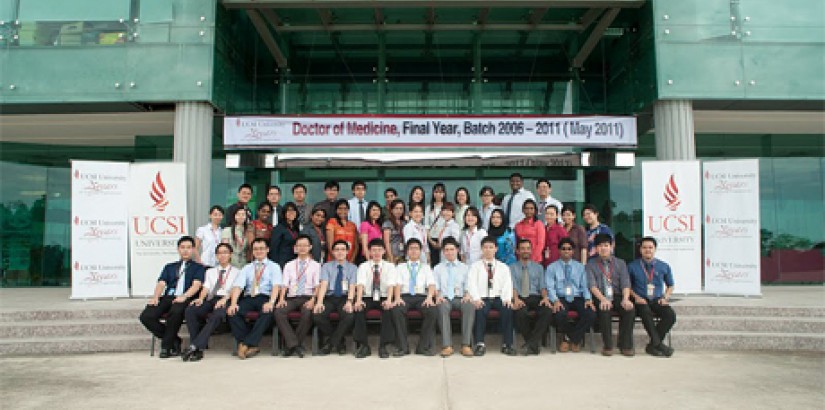 The UCSI University graduated medical students of the class of 06/11