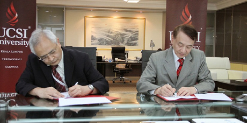 SEALING THE DEAL (From left to right): UCSI Vice-Chancellor and President Senior Professor Dato’ Dr Khalid Yusoff and CYCU President Samuel K. C. Chang during the UCSI-CYCU MoU signing and exchange ceremony.