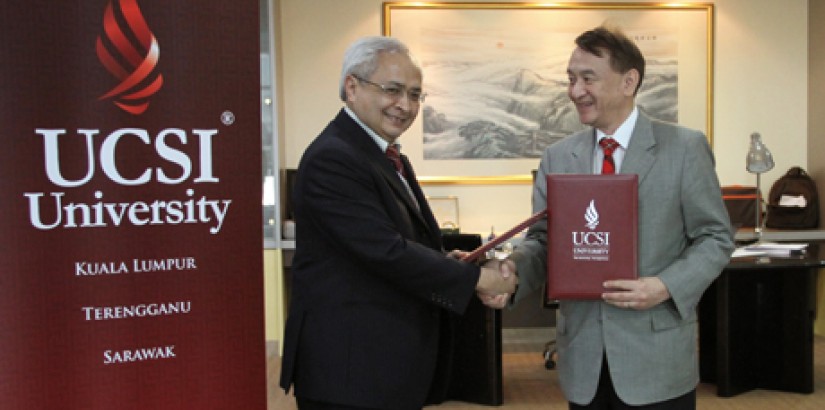 KEY MILESTONE (From left to right): UCSI Vice-Chancellor and President Senior Professor Dato’ Dr Khalid Yusoff and CYCU President Samuel K. C. Chang sealing the deal with a handshake during the UCSI-CYCU MoU signing and exchange ceremony.