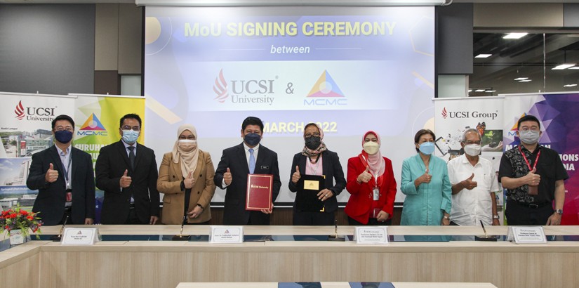 The signing of this MoU will provide many collaboration opportunities for both parties, including in the development of micro-credential courses in areas such as Digital Forensics, Bioinformatics and Big Data Analytics.