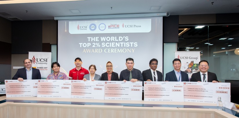 UCSI World’s Top 2% Scientists Award Recipients with Vice-Chancellor and Group CEO, Director of Office of Postgraduate Studies and Director of CERVIE at the UCSI World’s Top 2% Scientists Award Ceremony, UCSI KL Campus