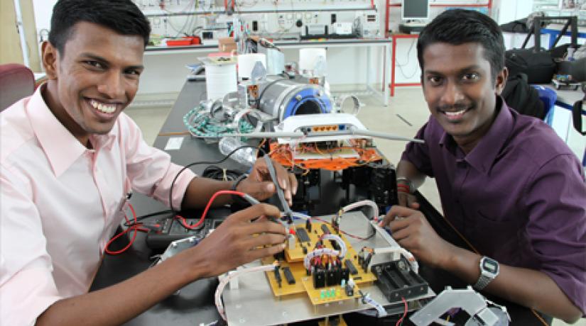  BRIGHT DUO (From left): UCSI students Prabu Gunasagaran and Satyaraj Muniandy before the Schlumberger Ocean Plug-in Competition 2013.