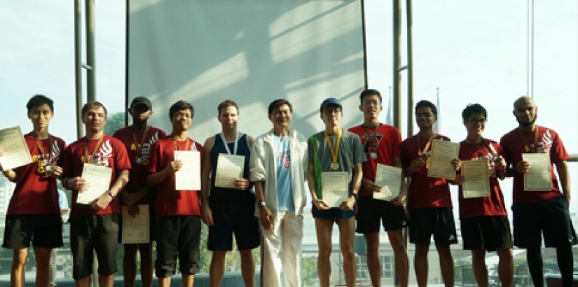  WINNING SMILES: UCSI Architecture student Wan Mei Zhen (third from right) – with team members Tan Boon Kuan (far left), Lee Bin Li (second from left), Alian Chan Yin Vui (third from left) and Niragira Lisette (far right) – posing for the camera with Scho