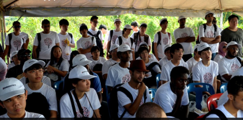 Approximately 160 students and staff of UCSI University helped out during the event with Bridgestone Corporation being the main sponsor for providing tree seedlings and caps for the participants.