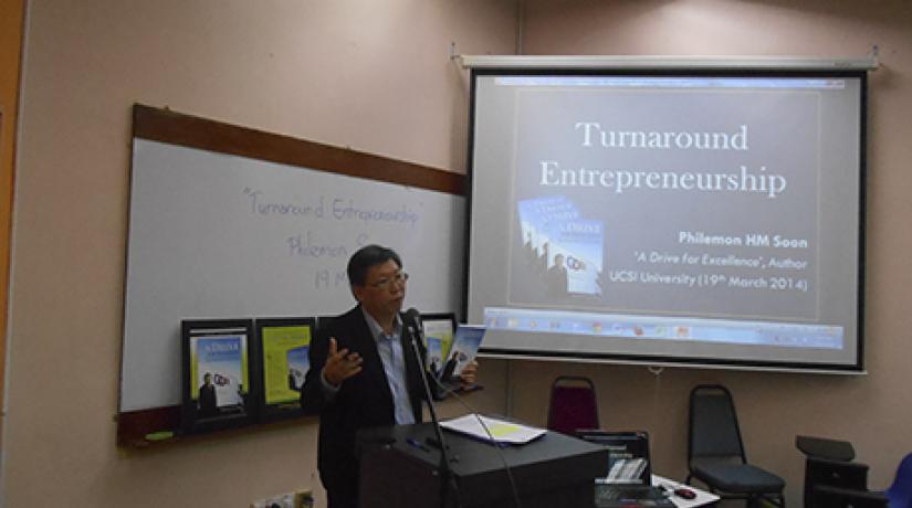  ENGAGING SESSION: Mr Philemon Soon, an entrepreneur and a former journalist, conducting his talk titled, ‘Turnaround Entrepreneurship’ for UCSI students.