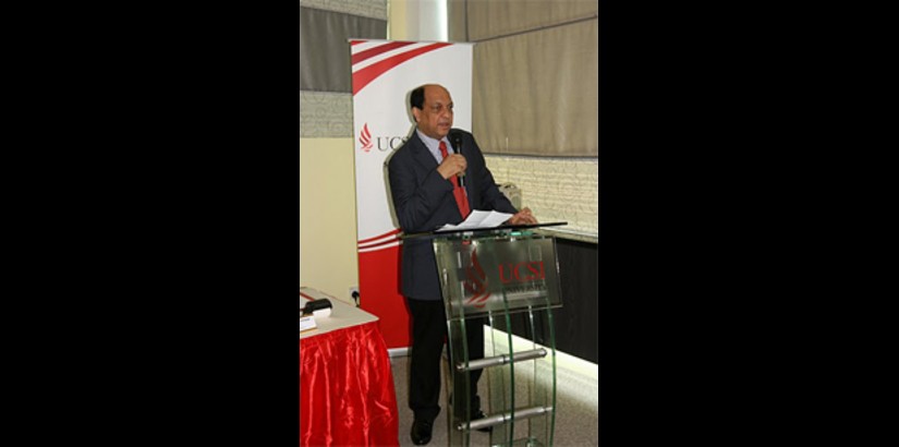  YBhg Dato' Dr Amin Kan, Executive Vice President, Commercial Strategy, speaks during the signing ceremony of a memorandum of understand​ing to launch Edu-Vacati​on Youth Programmes with UCSI Group.