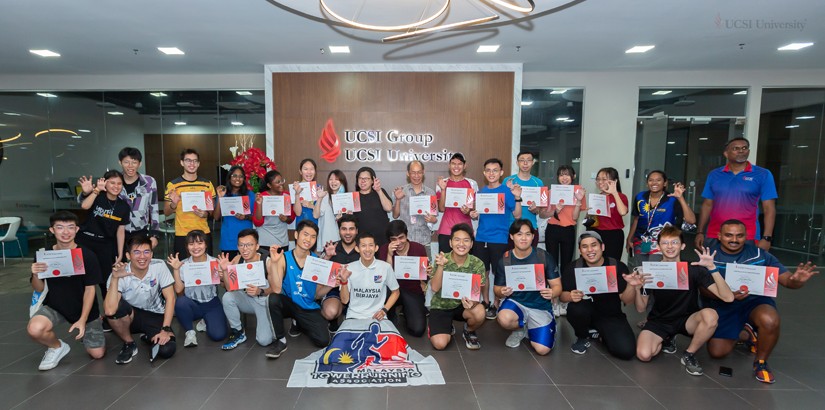 UCSI University and UCSI College students were lucky to experience a personal 1.5-hours tower running workshop with the world’s number one tower runner Mr. Soh Wai Ching.