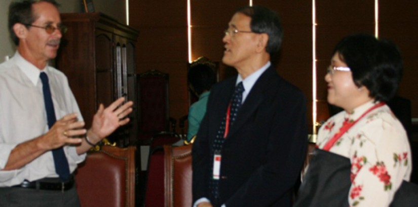 Deep in discussion - Assoc. Prof. Mellor (left), Prof. Dr. Kwan (middle) and Professor Dr. C. B. Lee (right), Dean of UCSI University’s Faculty of Music, Social Sciences and Design