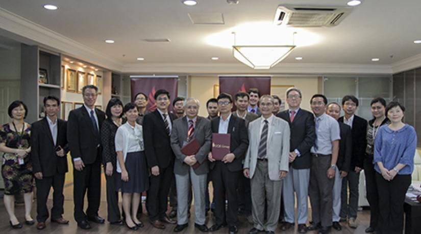  THE TEAMS: The UCSI management team was led by Senior Professor Dato’ Dr Khalid Yusoff (seventh from left) while the delegation from Nguyen Tat Thanh University was led by CEO, Dr Ta Xuan Ee (seventh from right).
