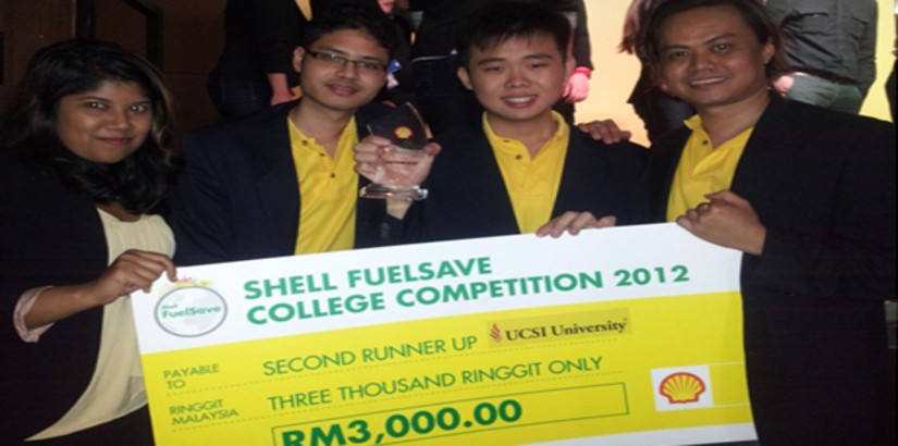  ALL SMILES: The team of Mass Communication students from UCSI University posing for the camera with their trophy and cash prize during the “Target One Million” Shell FuelSave Global Campaign.