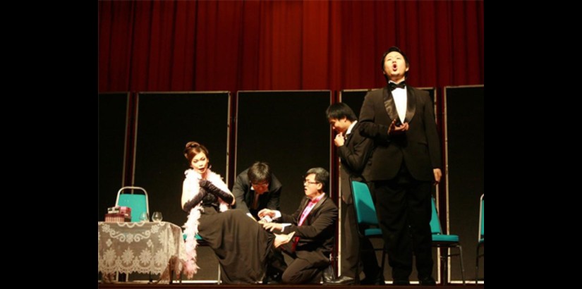  Guest performer, Terence Au Eng Yee (far right), performing alongside Rachel Tan, Shah Johan, Nickson Choong, Stephan Chang and Ang Joonkie in an operatic scene entitled Quando me’n vo