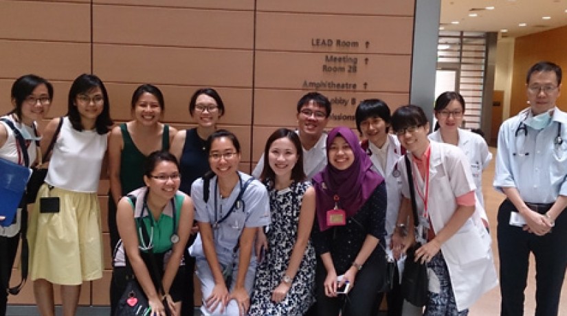 Ng Jia Hui pictured with her team and her mentors Dr Than Aung (right) and Dr Jolene Liu (second from left)