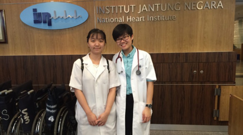 Tan Hui Mei (right) and Tai May San served their elective posting in the adult cardiology and cardiothoracic surgery departments.
