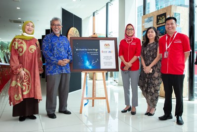 365 artists join MOTAC and UCSI University to Launch the 2023 “We Share the Same Moon” Inaugural Calendar