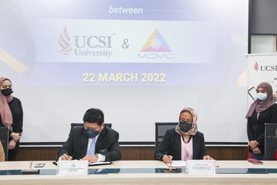 UCSI University and MCMC MoU Signing Ceremony 