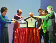 Launching of the UCSI University Alumni Network Logo and Time Capsule by the Leaders of UCSI University