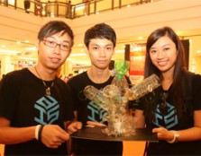 Koh Chee Choon, Tan Kuon Chong and Suevy Khor Chun Yii with their award-winning design for the Green Technology Sculture category