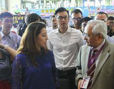  WHEN GREAT MINDS MEET: UCSI Vice-Chancellor and President, Senior Professor Dato’ Dr Khalid Yusoff and Katrina Ann Hadi sharing ideas on success attributes.