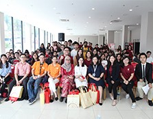 Group photo of participants for Nutrition Week 1.0 with guest speakers