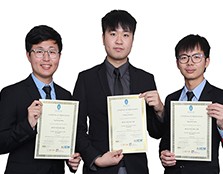 (left to right) Ng Weng Mun, Chong Ying Hai and Ngo Kah Lock win the Best Solar Car Award.