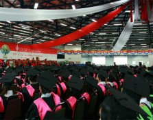 The University’s hall filled with graduates