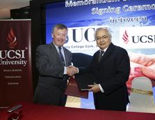  THE HANDSHAKE: Dr Michael B. Murphy, President of University College Cork (UCC), Ireland and Senior Professor Dato’ Dr Khalid Yusoff, Vice-Chancellor and President of UCSI University shook hands on new beginnings.