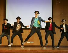  DANCING KINGS: Students from Booth 49 performed Bruno Mars’ smash hit, Uptown Funk.