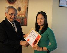  PRECIOUS MOMENT (From left): UCSI University Vice-Chancellor and President Professor Dato Khalid Yusoff presenting a graduation certificate to an English teacher from Vietnam during the graduation ceremony.