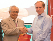 UCSI Vice-Chancellor and President, Senior Professor Dato’ Dr Khalid (left) receiving the software licenses donation on behalf of the University from Landmark Software Services Central Asia Country Manager, Addie Murray.