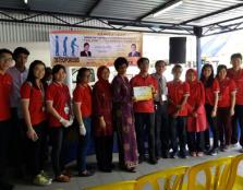 UCSI was presented with a certificate of appreciation for their service at the medical screening organised for the residents of Taman Sri Manir.