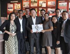  GROUP PHOTO: Madam Mukvinder Sandhu, the Chief Operating Officer (front row, third from right) receiving souvenir from Mr. Gary Lee, the General Manager of Concorde Hotel Kuala Lumpur (front row third from left) in a group photo.