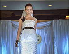  VINTAGE: A model parading a sophisticated wedding dress designed by UCSI fashion student Worood Abdul Karim during the bridal competition cum exhibition, themed, ‘Victorian High Tea Time’.