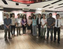  GROUP PHOTO: Asst Prof Dr Chan (6th from left onwards) joined by Gloria Chan, lecturers and students of the Mass Communication programme in a group photo