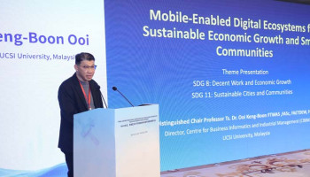 Distinguished Chair Prof Dr Ooi Keng Boon delivering his keynote address
