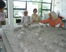  HANDS-ON: UCSI University Architecture students in the midst of presenting their model of the Sungai Buloh Leprosy Centre to the residents and its caretakers.