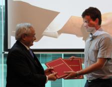 SEALING THE DEAL: Senior Prof Dato’ Dr Khalid Yusoff, Vice-Chancellor and President of UCSI University exchanging the MoU with Dmitry Eydinov, Global Business Development Manager of Rock Flow Dynamics.