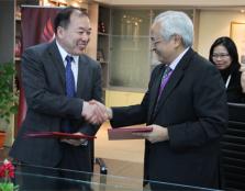 [TO ANOTHER DECADE AHEAD]: Senior Prof Dato’ Dr Khalid Yusoff, Vice-Chancellor and President of UCSI and Qian Naiyu, President of SICT reaffirmed their institutions’ 10-year old partnership.