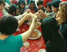 UCSI University staff and students participate in the “Yee Sang” or Prosperity Toss ceremony.